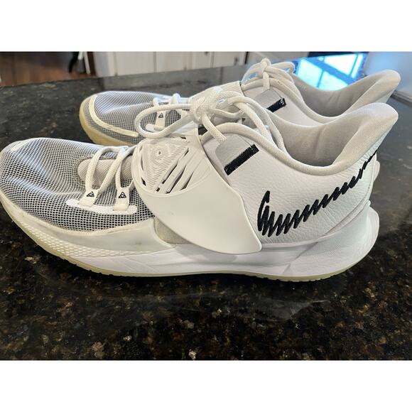 Nike Kyrie 3 Low Size 13 Mens Eclipse White Black CJ1286-100 Basketball Trainer - Picture 8 of 13